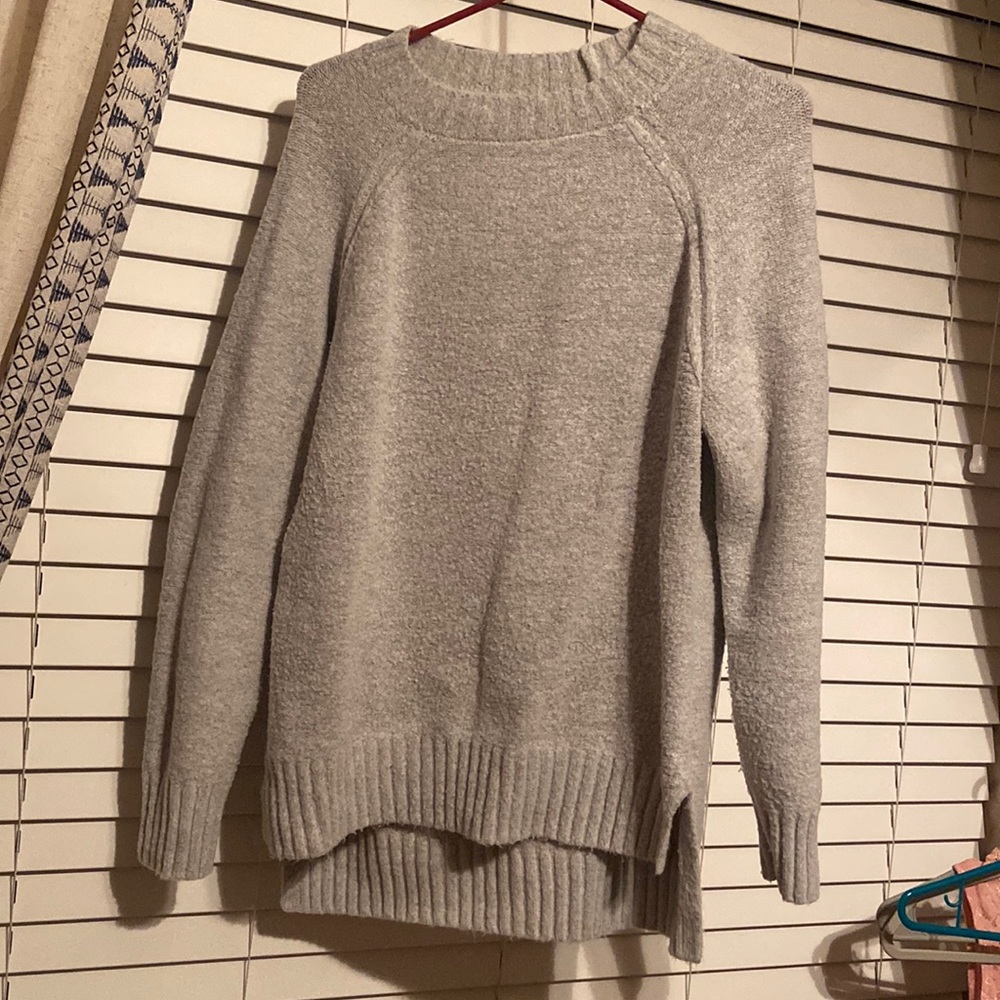 Women’s Sweater Hi-Low